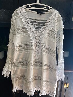 Saks Fifth Ave White embroidered Resort Wear Swim Cover Up made in Italy size S